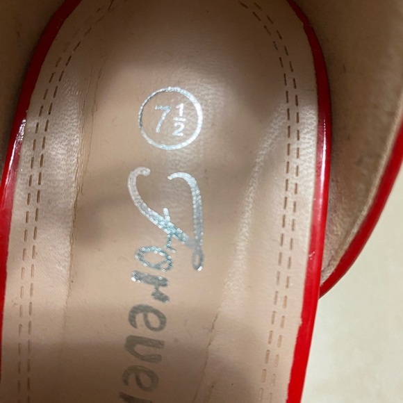 Heels - Picture 3 of 3